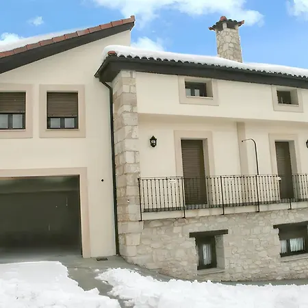Spacious House In Merindad De Valdivielso Holiday home Quintana de Valdivielso